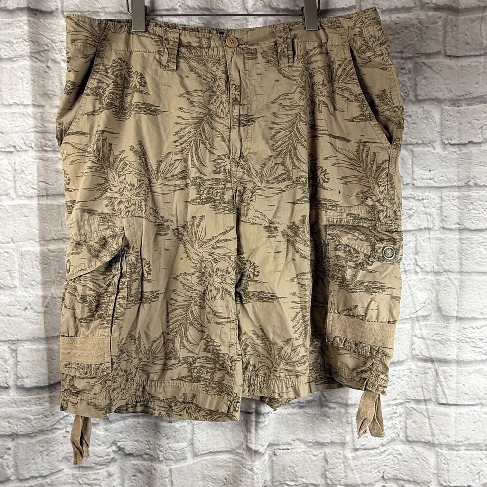 Company 81 Hawaiian Print Shorts Size 42 Flat Front Cargo Tan Hibiscus Print
